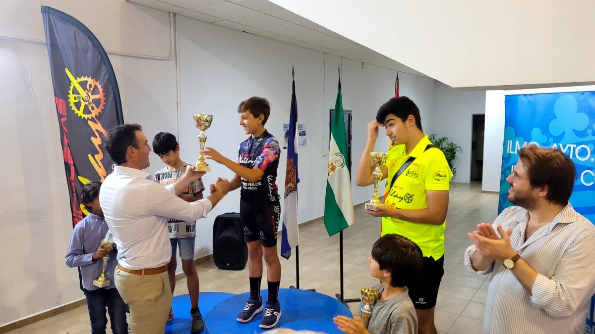 ENTREGA DE PREMIOS DE LOS  XLV CAMPEONATOS DE CICLISMO