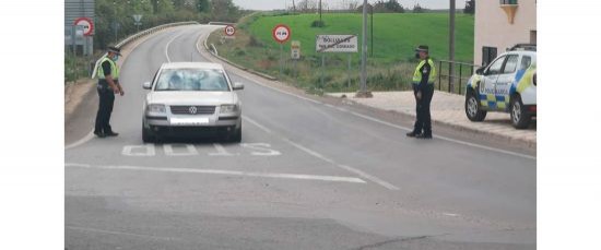 POLICÍA LOCAL Y GUARDIA CIVIL INTENSIFICAN LA VIGILANCIA DURANTE LA SEMANA SANTA