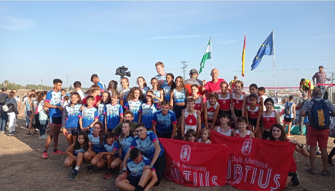 EL CLUB DE ATLETISMO BOLLULLOS CONSIGUE DOS CAMPEONATOS DE ANDALUCÍA