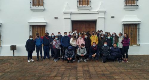 JÓVENES BOLLULLEROS DISFRUTARON DE UNA INTENSA JORNADA DE CONVIVENCIA EN HUERTO RAMÍREZ