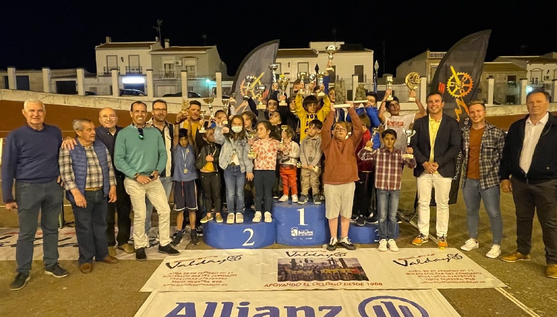 ÉXITO DE PARTICIPACIÓN EN LOS CAMPEONATOS ESCOLARES DE CICLISMO