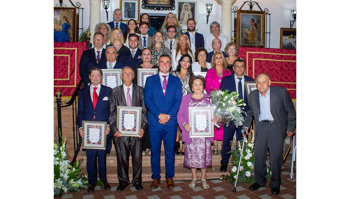 LA CIUDAD RINDIÓ UN SENTIDO HOMENAJE A LOS BOLLULLEROS DEL AÑO