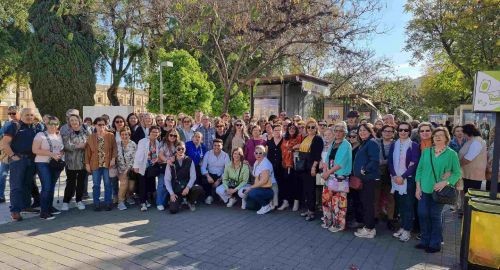 BOLLULLOS DISFRUTÓ UN DÍA DE RUTA COFRADE POR SEVILLA