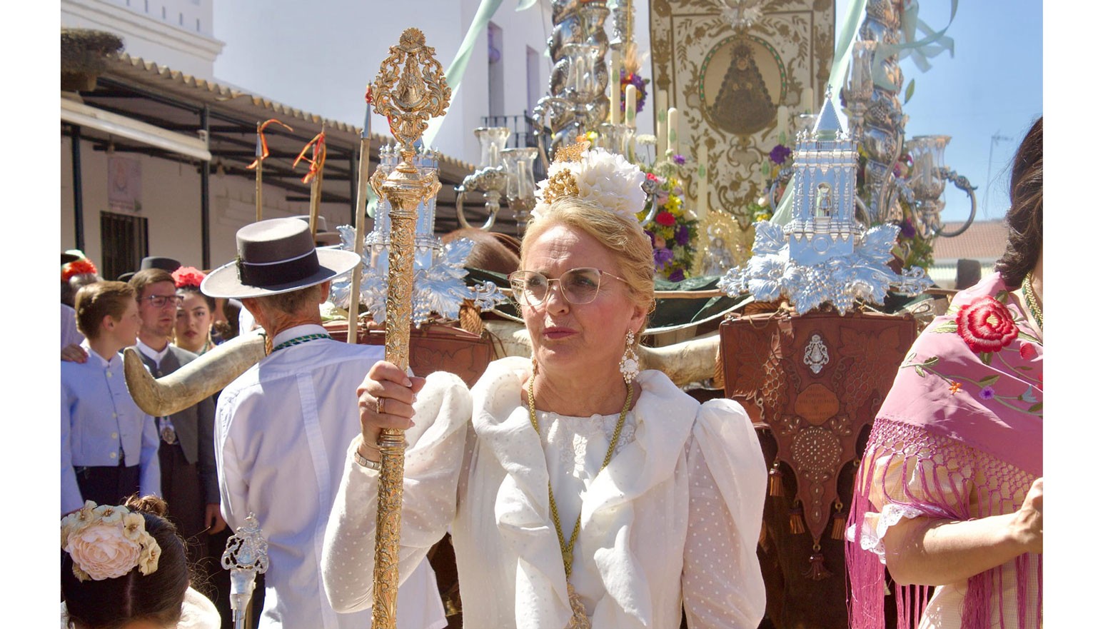 NUESTRA HERMANDAD HACE SU PRESENTACIÓN ANTE LA VIRGEN DEL ROCÍO