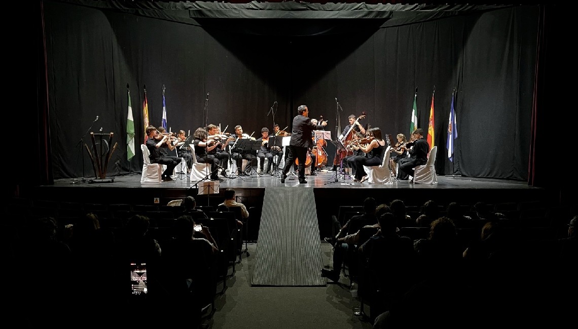 LA ORQUESTA MANUEL DE FALLA OFRECE UN ESPLÉNDIDO CONCIERTO PARA ABRIR EL VERANO CULTURAL