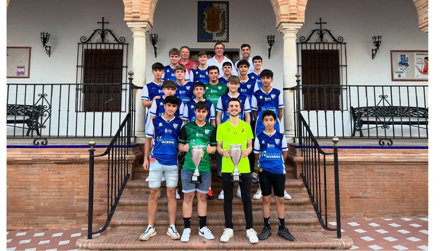 RECONOCIMIENTO AL EQUIPO CADETE DE FÚTBOL SALA DE LAS ESCUELAS MUNICIPALES