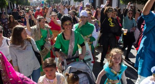 EL CARNAVALITO LLENÓ LAS CALLES DE BOLLULLOS CON LOS MAS PEQUEÑOS