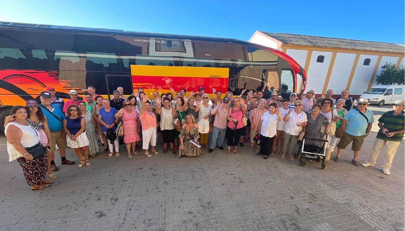 BOLLULLEROS DISFRUTARON DE LAS PLAYAS DE HUELVA EN PUNTA UMBRÍA