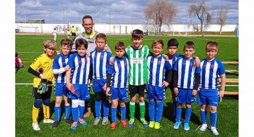 LA ESCUELA MUNICIPAL DE FÚTBOL ESTUVO PRESENTE EN EL II TORNEO DE FÚTBOL BASE "JOSÉ PÉREZ PÉREZ"