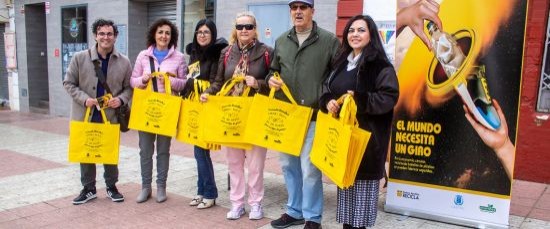 EL AYUNTAMIENTO Y ECOEMBES FOMENTAN EL USO DEL CONTENEDOR AMARILLO