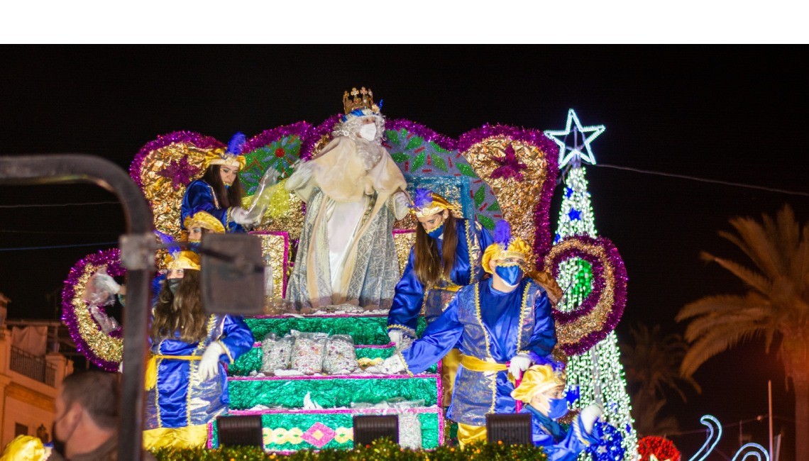 VOLVIERON LOS REYES MAGOS A LLENAR DE ILUSIÓN LAS CALLES DE BOLLULLOS