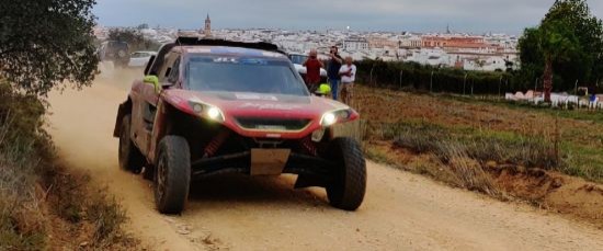 EL ANDALUCÍA RALLY DAKAR 2022 DELEITÓ A LA GRAN AFICIÓN AL MUNDO DE MOTOR A SU PASO POR BOLLULLOS