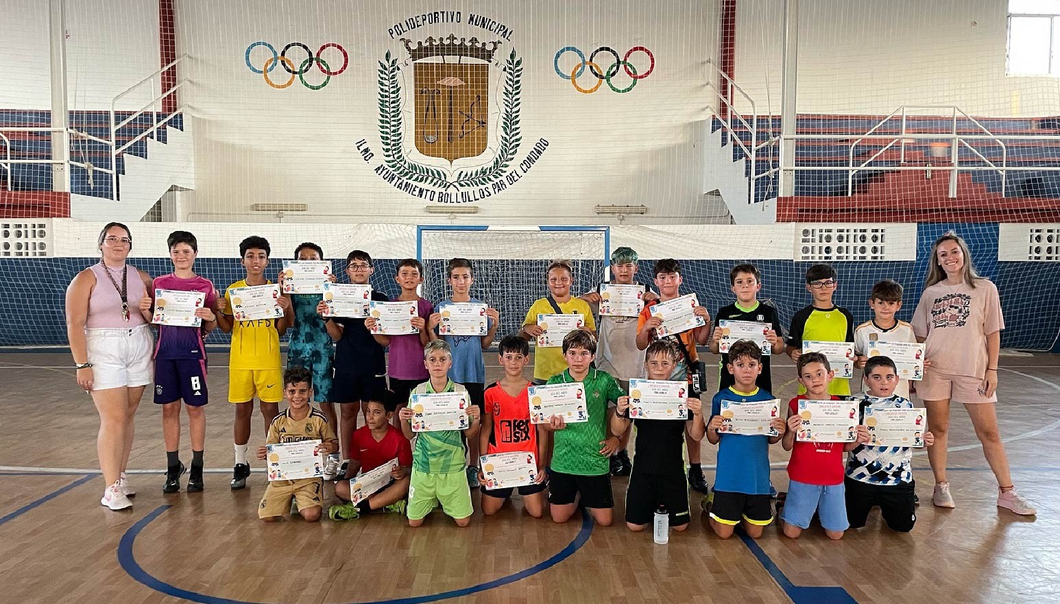 FINALIZAN LAS ACTIVIDADES DE VERANO DEL DIA DEL NIÑ@ CON UNA MINILIGUILLA DEPORTIVA