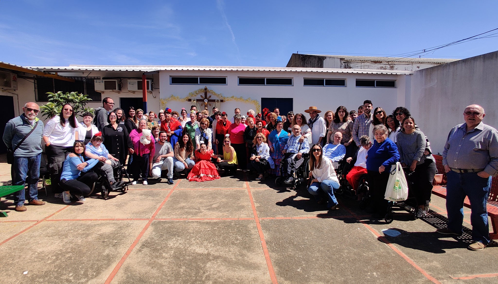 I CRUZ DE MAYO DE LA ASOCIACIÓN APRODIMAX