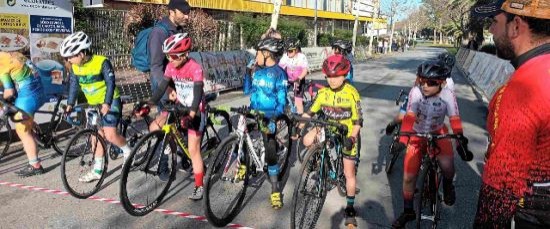 PRIMERA TOMA DE CONTACTO CON LA CARRETERA PARA NUESTROS CICLISTAS