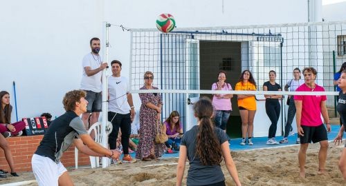 MUCHA PARTICIPACIÓN EN EL I TORNEO DE FERIA VOLEY PLAYA MIXTO