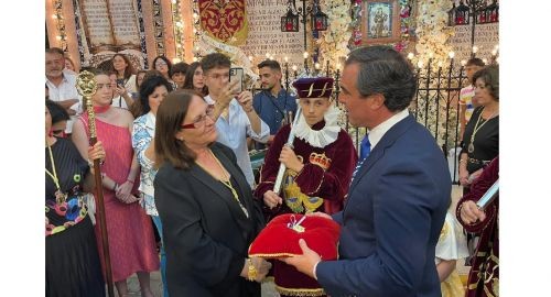 MEDALLA DE ORO DE LA CIUDAD A SAN ANTONIO EN SU 250 ANIVERSARIO