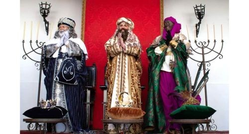 LOS REYES MAGOS DE ORIENTE 2021 EN COCHES DE CABALLO