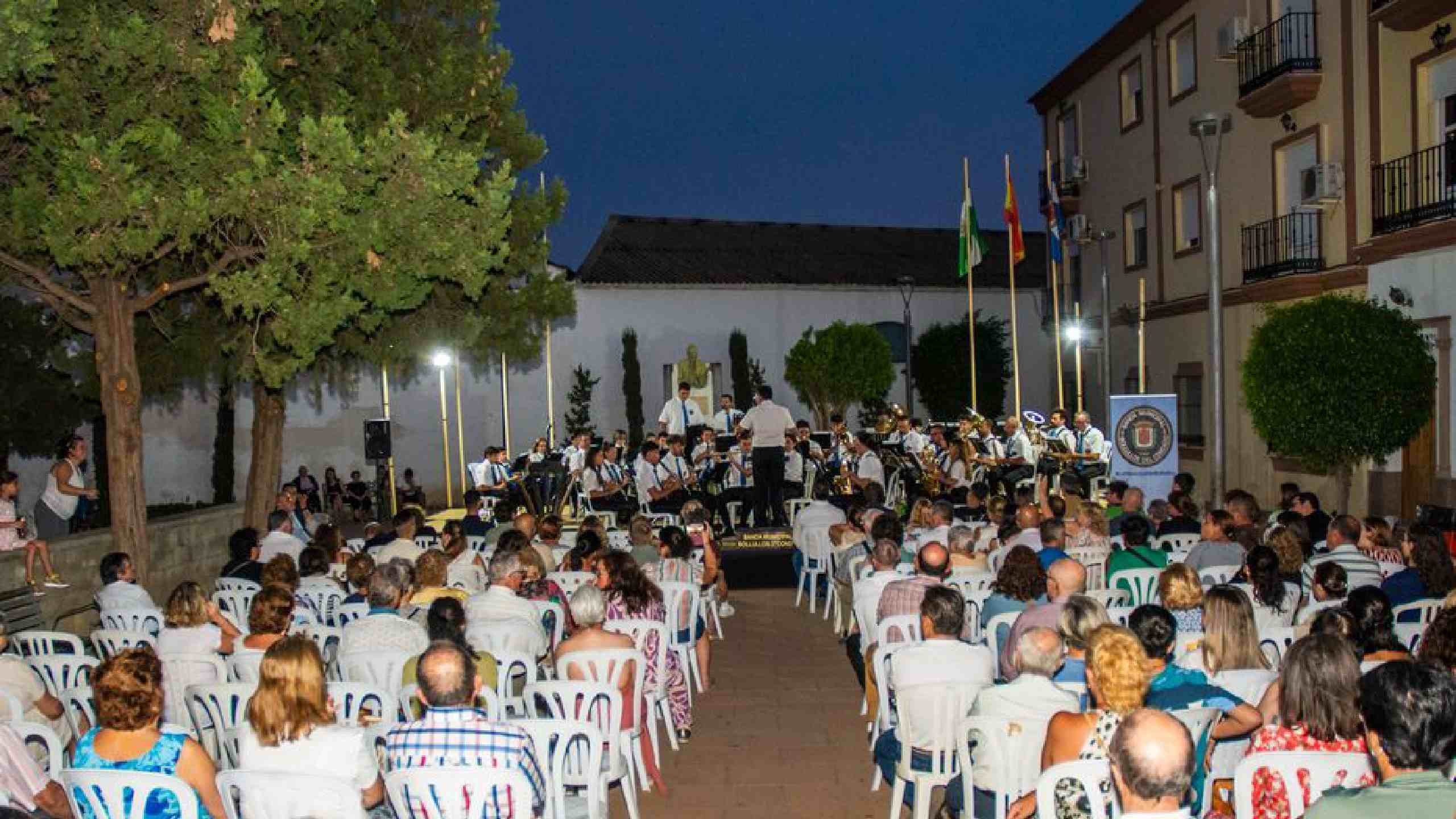 PASODOBLES Y COPLAS EN EL CONCIERTO DE LA BANDA MUNICIPAL DE MÚSICA