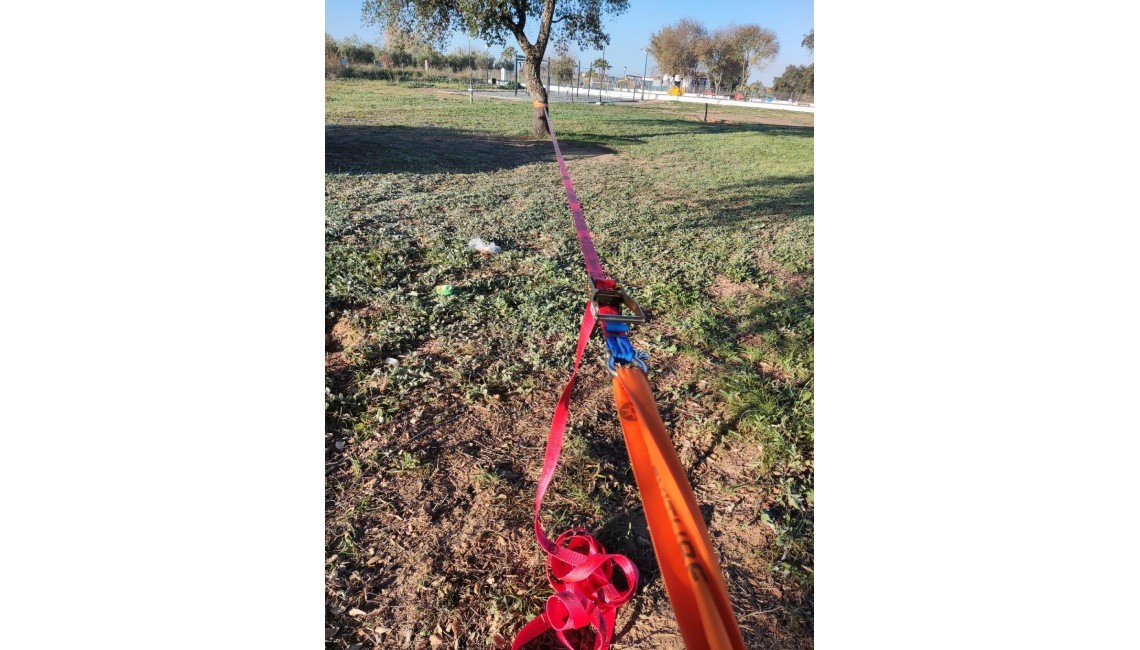 LA CONCEJALÍA DE DEPORTES ADQUIERE Y PONE A DISPOSICIÓN DE LOS CIUDADANOS UN SLACKLINE