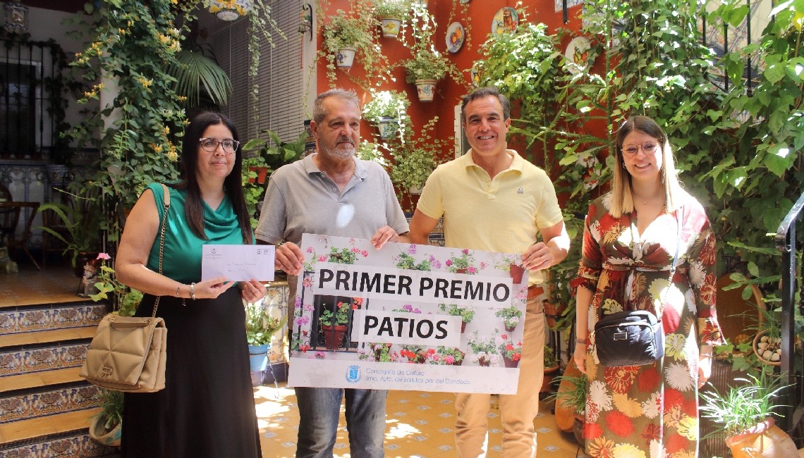 ENTREGA DE LOS PREMIOS DEL VIII CONCURSO ARTE FLORAL