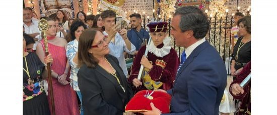 MEDALLA DE ORO DE LA CIUDAD A SAN ANTONIO EN SU 250 ANIVERSARIO