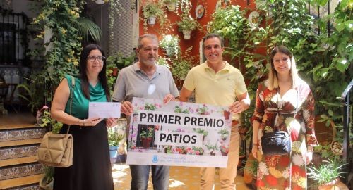 ENTREGA DE LOS PREMIOS DEL VIII CONCURSO ARTE FLORAL