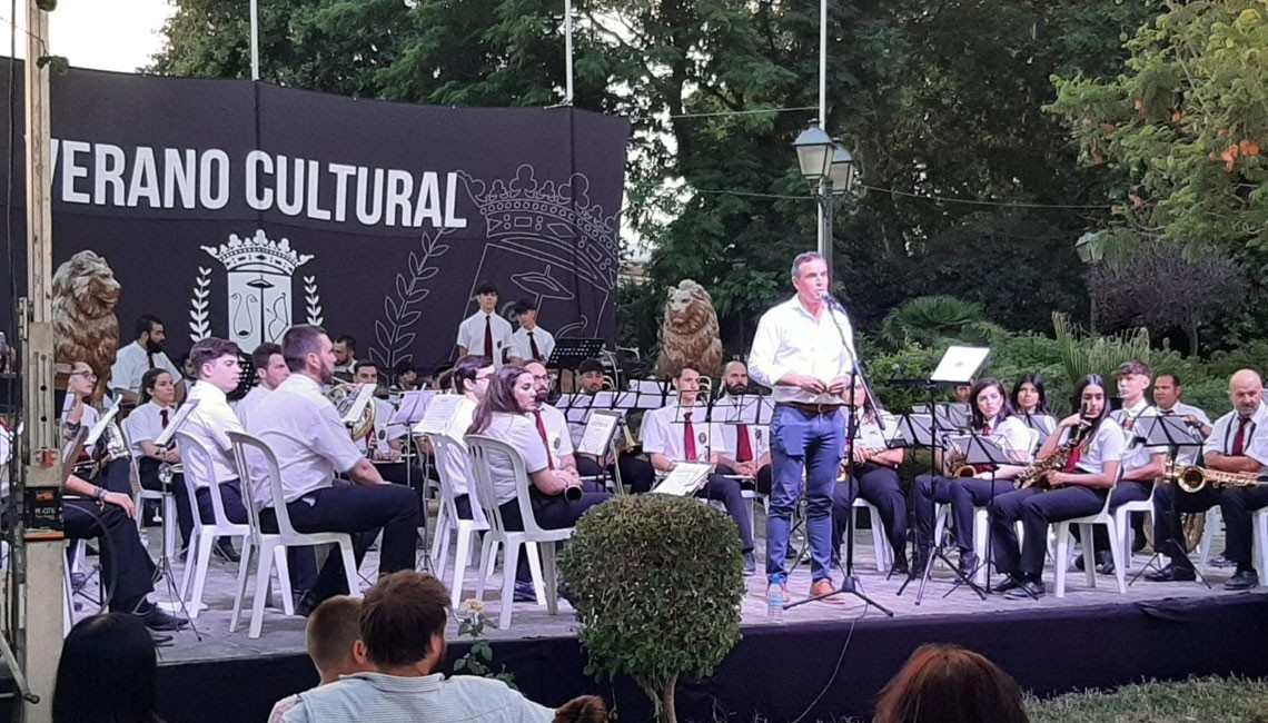 SE INAUGURA EL VERANO CULTURAL EN UN REMODELADO PARQUE RAMOS MANTIS