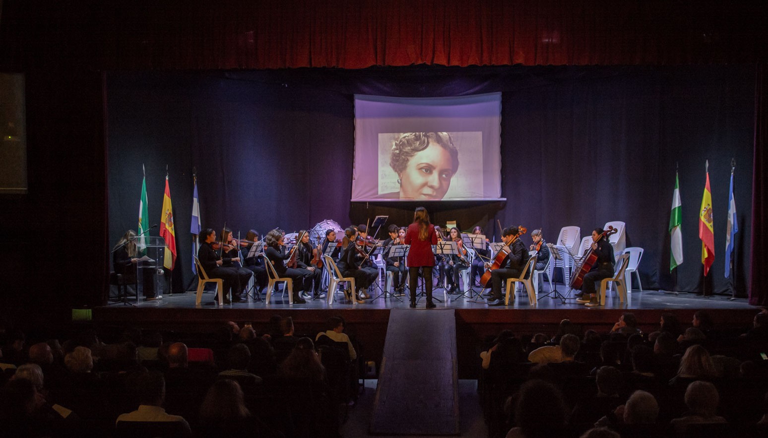 GRAN CONCIERTO DEL CONSERVATORIO DE BOLLULLOS DEDICADO A LA MUJER