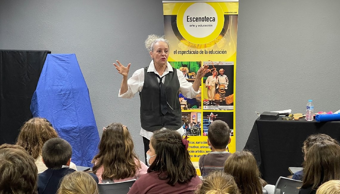 PEPA MURIEL, DE ESCENOTECA, LLENA LA BIBLIOTECA CON SU ESPECTÁCULO INFANTIL