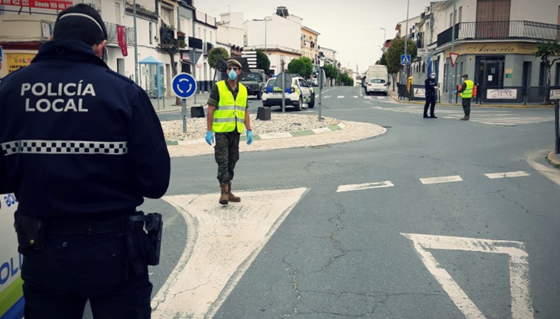 LA POLICÍA LOCAL DE BOLLULLOS REFORZARÁ E INTENSIFICARÁ AÚN MÁS LOS CONTROLES LOS FINES DE SEMANA