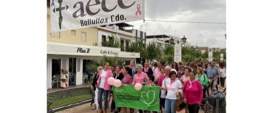 A PESAR DE LA LLUVIA BOLLULLOS CELEBRÓ EL DÍA MUNDIAL CONTRA EL CÁNCER DE MAMA