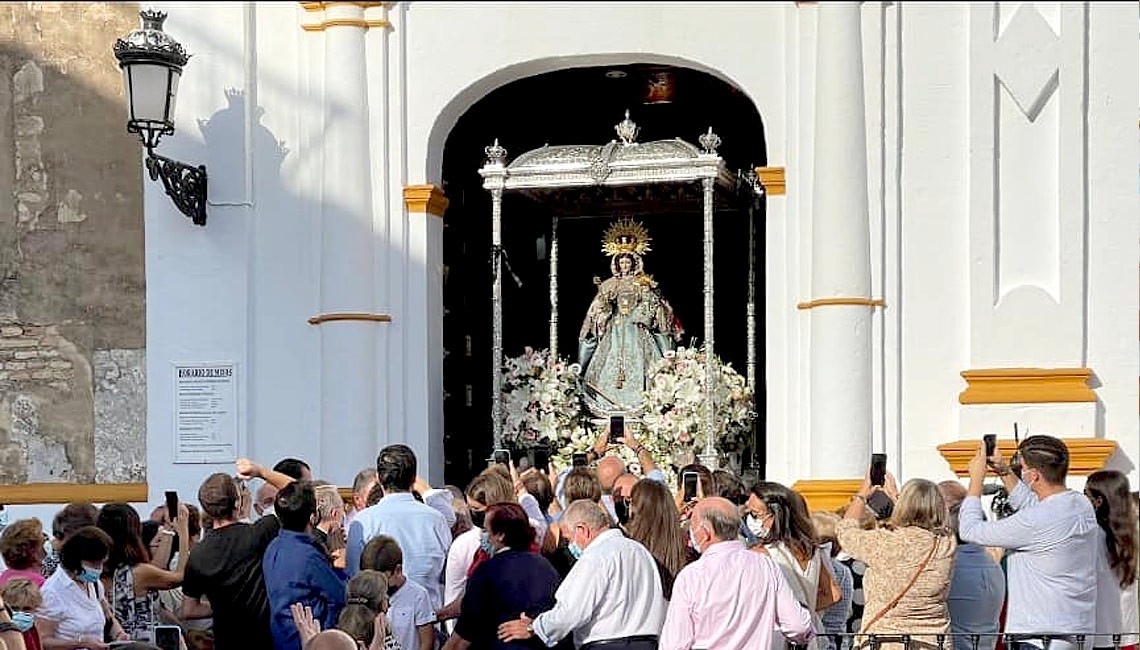 LA CORPORACIÓN MUNICIPAL DESPIDIÓ A NUESTRA PATRONA EN SU TRASLADO A LA ERMITA