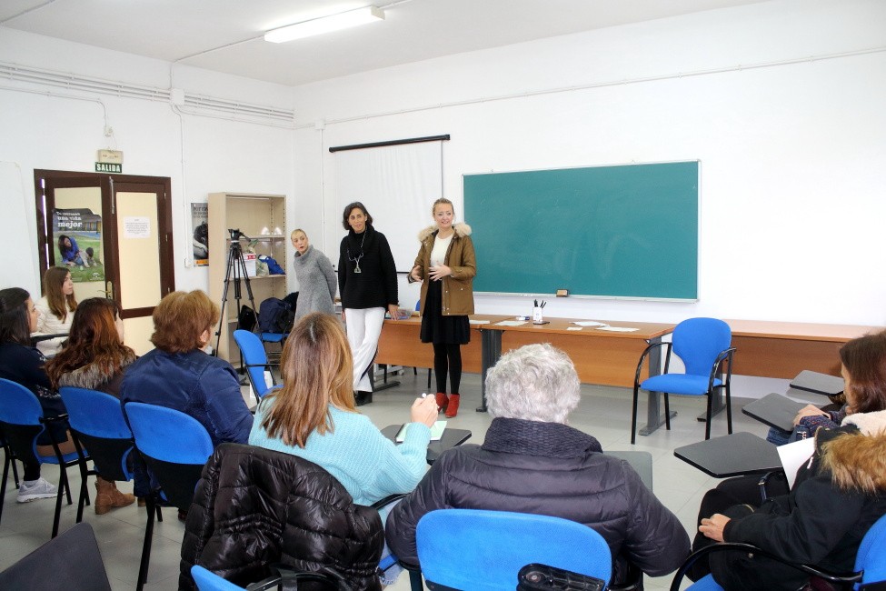 SE INAUGURA EL TALLER DE AUTOESTIMA