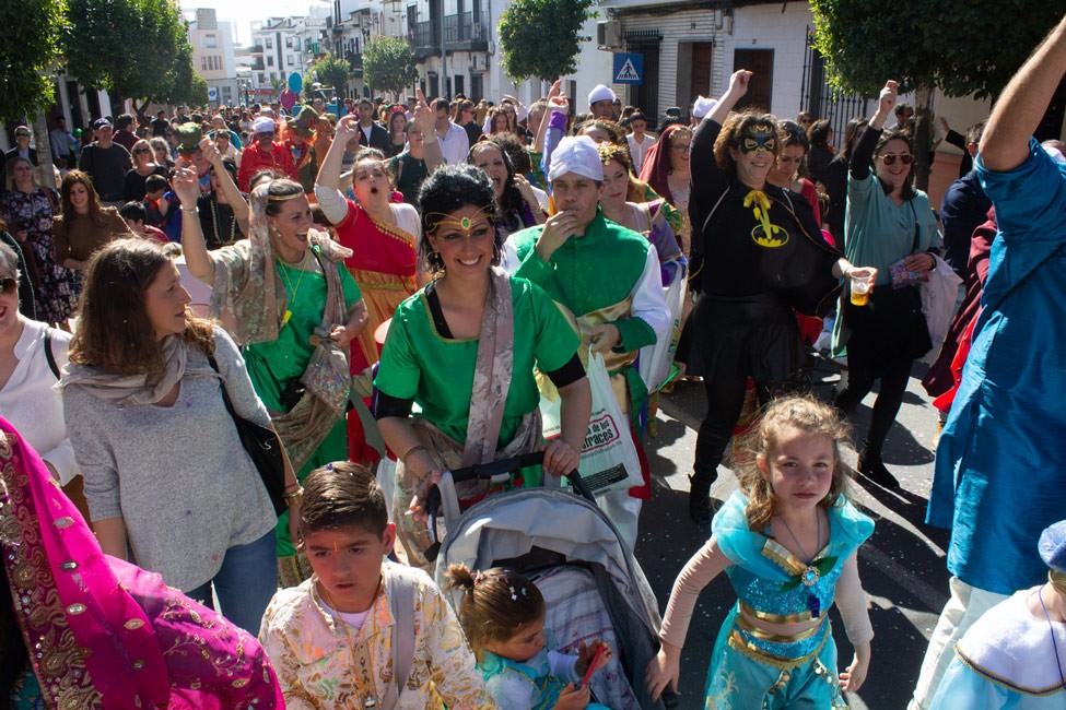 EL CARNAVALITO LLENÓ LAS CALLES DE BOLLULLOS CON LOS MAS PEQUEÑOS