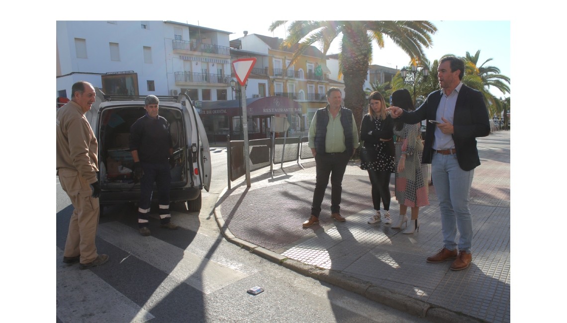 EL AYTO. INCREMENTA LA SEGURIDAD VIAL CON LUCES LED EN PASOS DE PEATONES