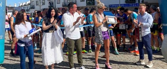 PLENO BOLLULLERO EN EL PODIUM DEL VI DUATLÓ CROSS CIIUDAD DE BOLLULLOS