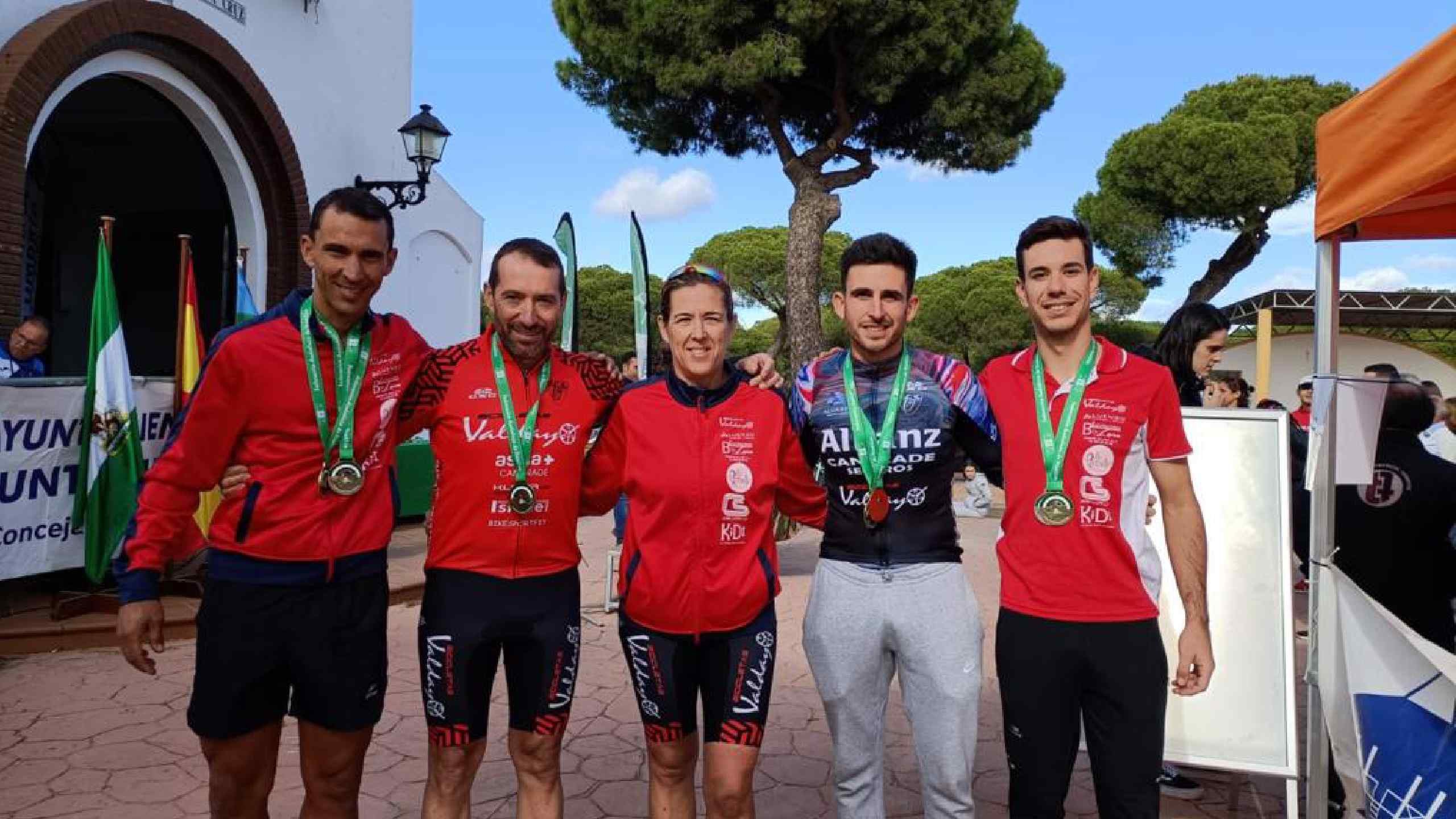 EL EQUIPO BOLLULLERO BICICLETAS VALDAYO CAMPEÓN DE HUELVA EN EL ANDALUZ DE DUATLÓN CROS