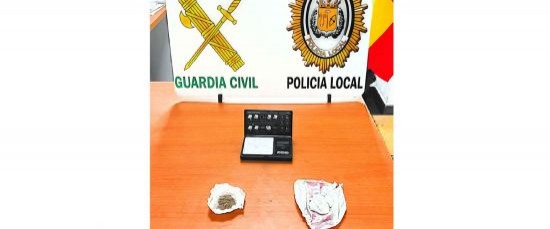 RECUPERACIÓN DE DOS VEHÍCULOS ROBADOS Y DETENCIÓN DE 2 PERSONAS POR TRÁFICO DE DROGAS