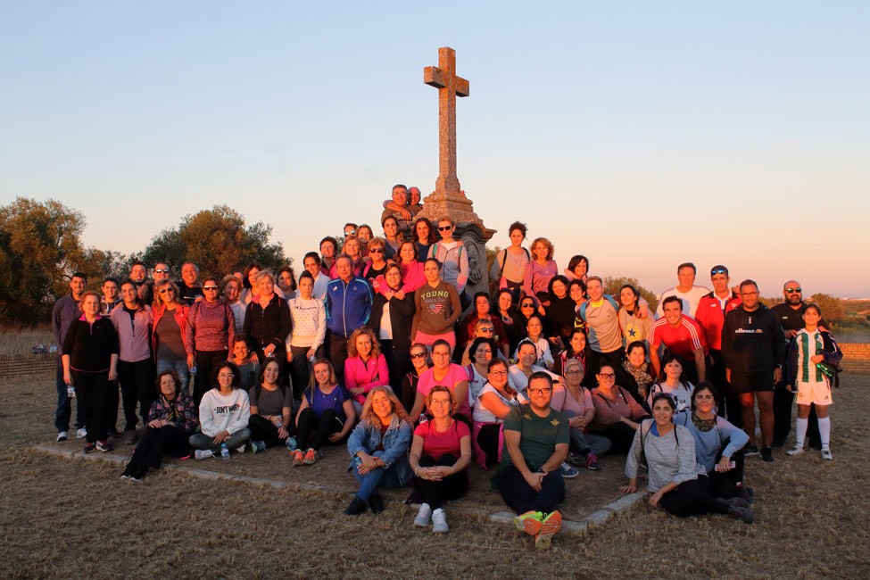 GRAN PARTICIPACIÓN EN LA RUTA DE SENDERISMO A LA CRUZ DE MONTAÑINA