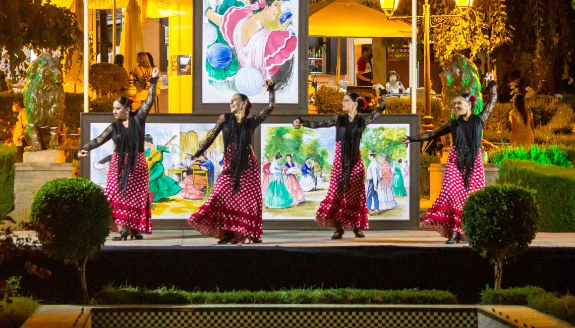 EL GRUPO DE MARIOLA DOMÍNGUEZ LLENÓ EL PARQUE DE SONES Y REQUIEBROS FLAMENCOS