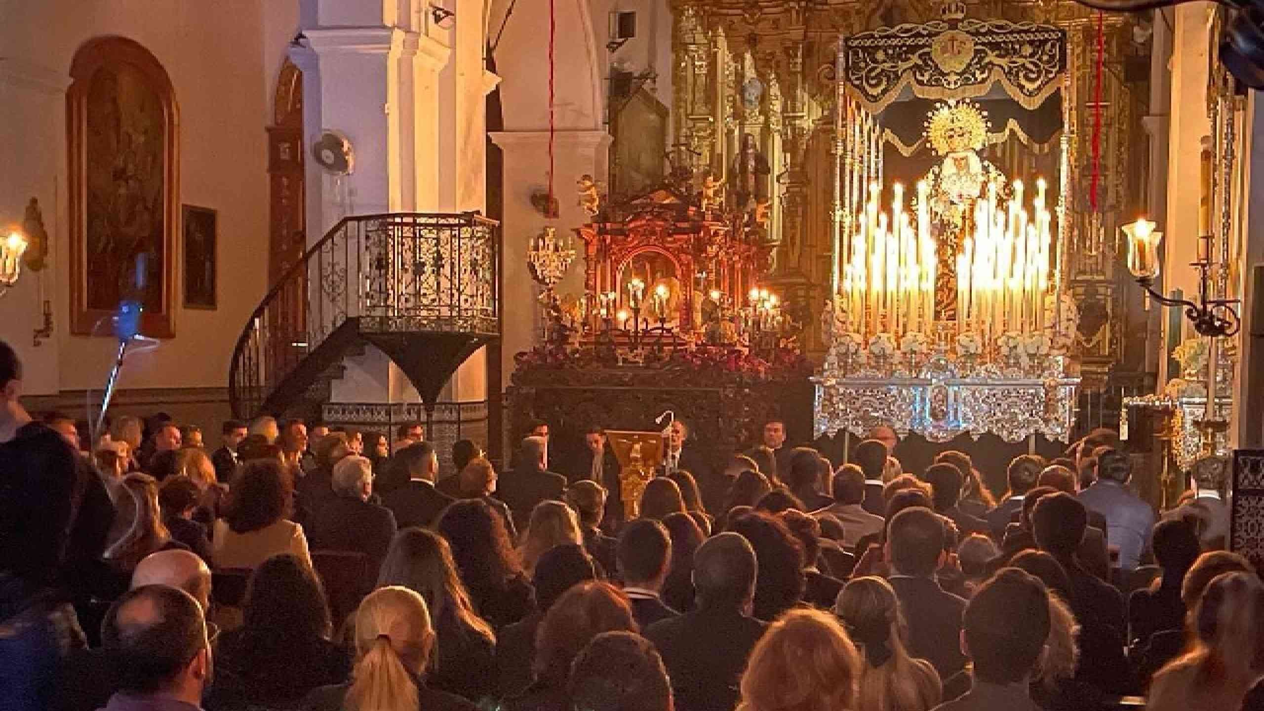 LA REAL HERMANDAD DEL SANTO ENTIERRO REALIZÓ UN ACTO DE PIEDAD EL VIERNES SANTO