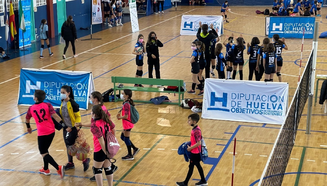 EL PASADO SÁBADO EL POLIDEPORTIVO MUNICIPAL VIVIÓ UNA NUEVA CONCENTRACIÓN PROVINCIAL DE VOLEIBOL