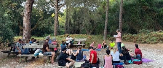 BOLLULLEROS VIVEN LA EXPERIENCIA DEL BAÑO DE BOSQUE EN DOÑANA